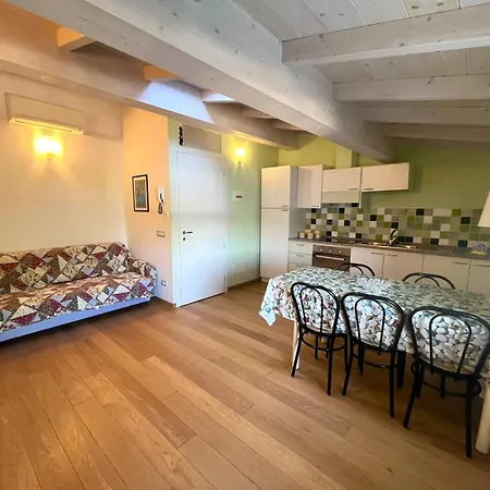 Apartment Lungomare Seafront - Goelba